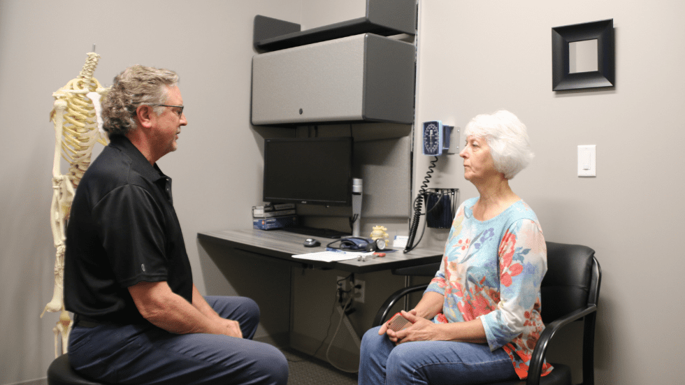 iSpine Rehab Clinics patient consultation with Dr. Johnson in Edina, Minnesota